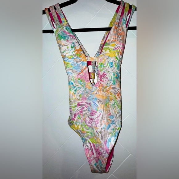 Excellent Condition Becca Hot Tie Dye Plunge One Piece Swim Size: Medium - Picture 8 of 9